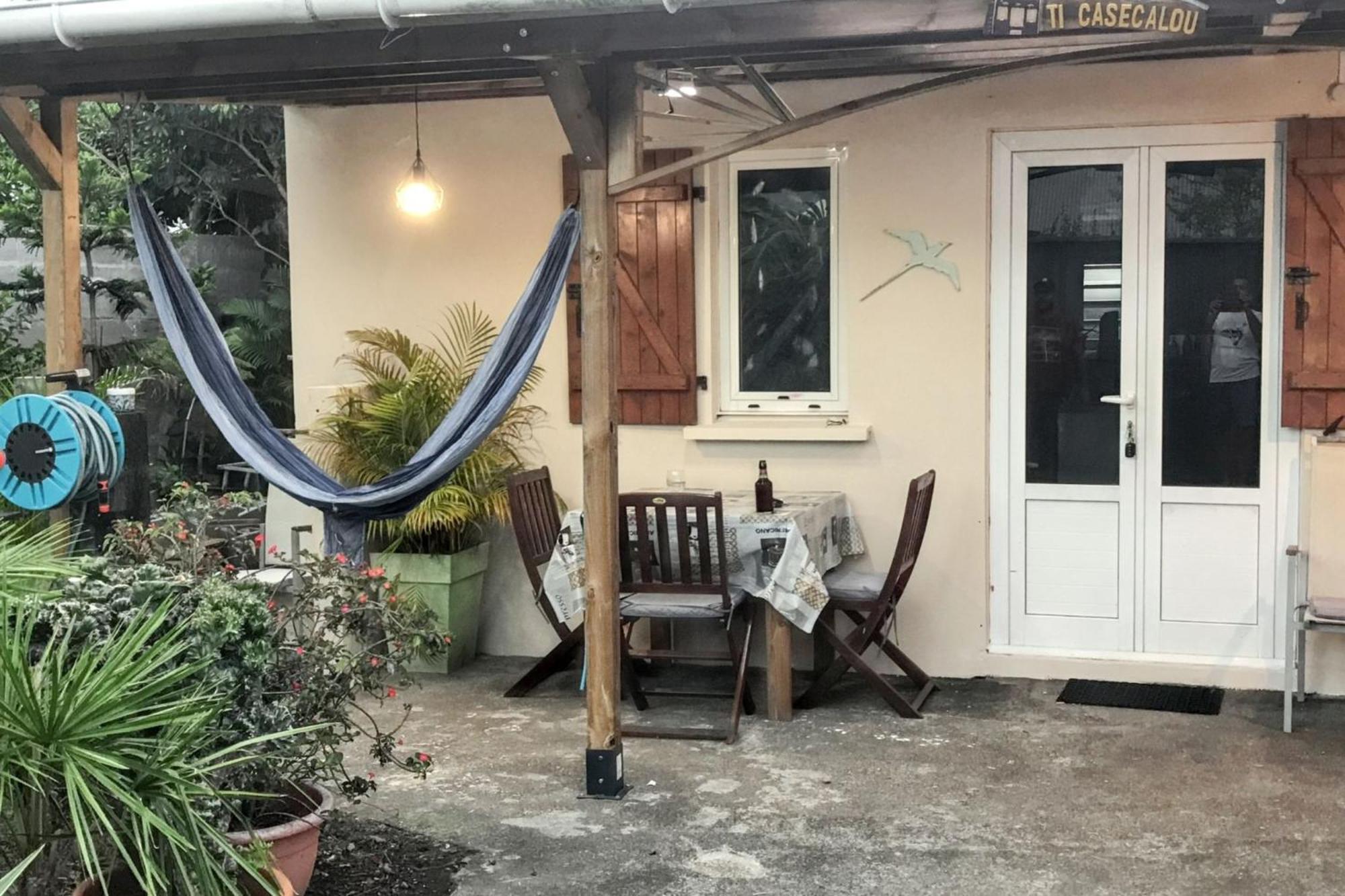 Maison Charmante A Bras-Panon Avec Piscine Et Jardin Esterno foto