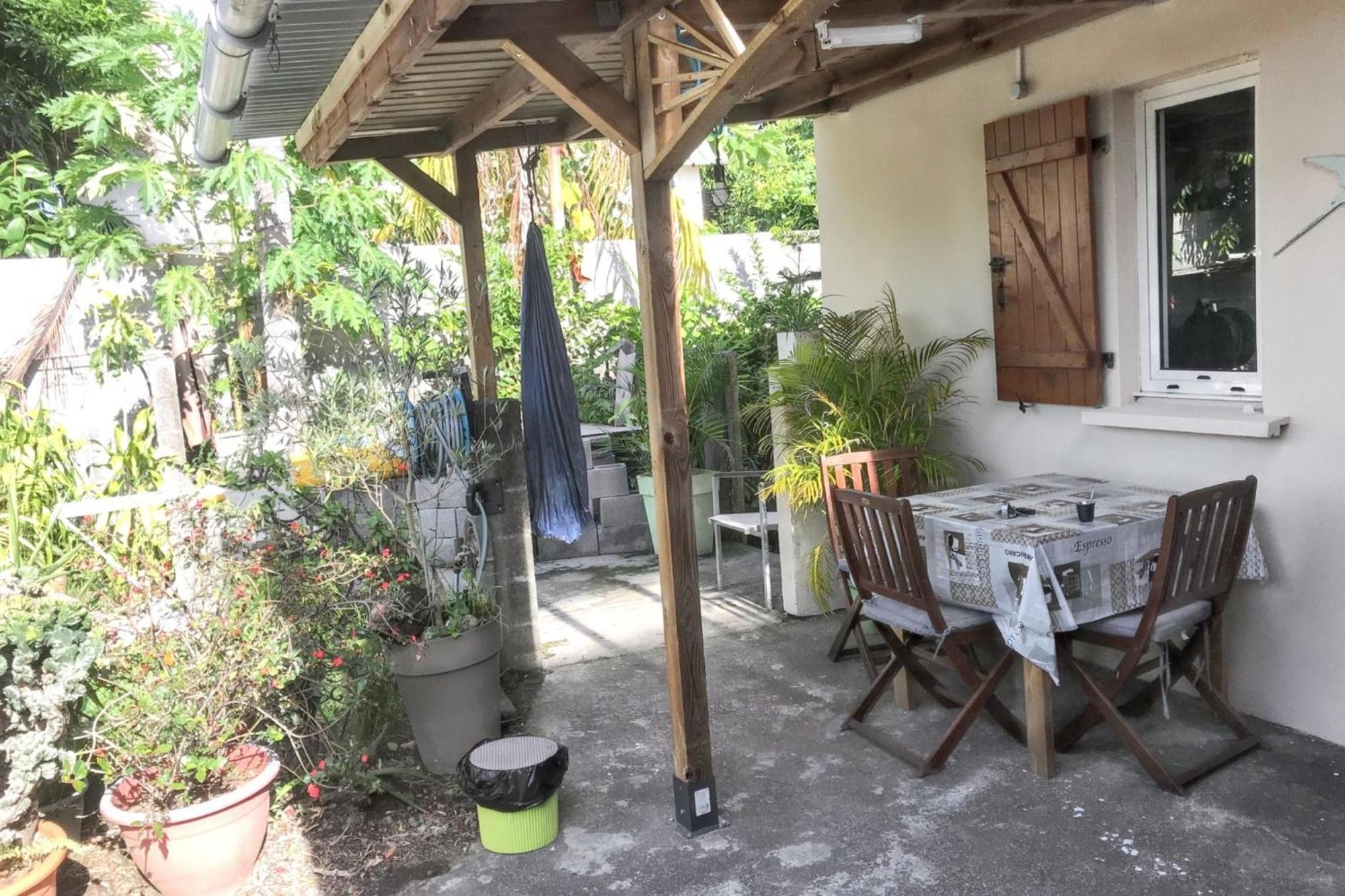 Maison Charmante A Bras-Panon Avec Piscine Et Jardin Esterno foto