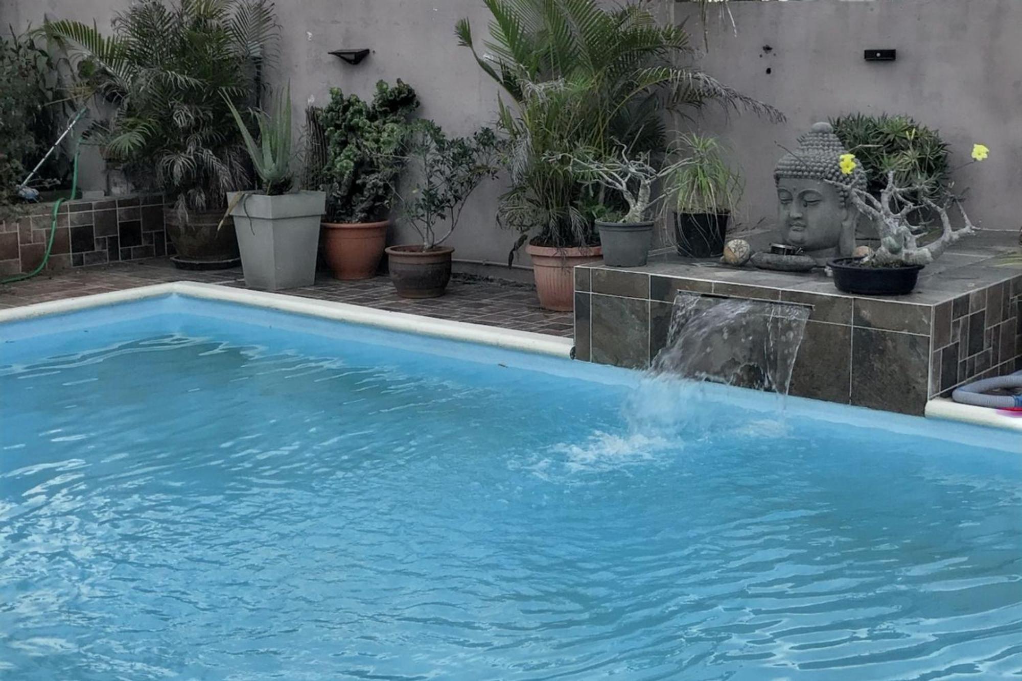 Maison Charmante A Bras-Panon Avec Piscine Et Jardin Esterno foto